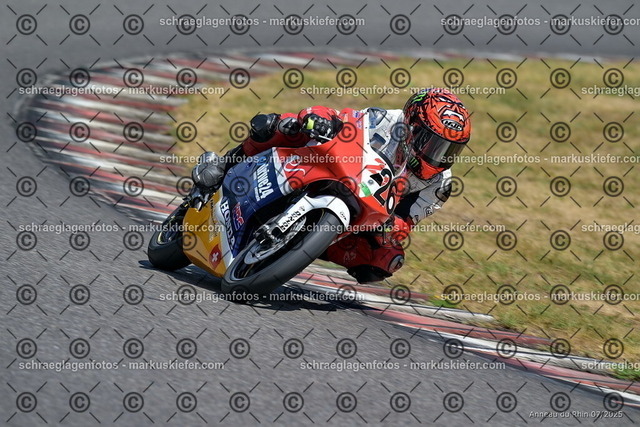 25bt04-1050 | markuskiefer.com - Realisiert mit Pictrs.com
