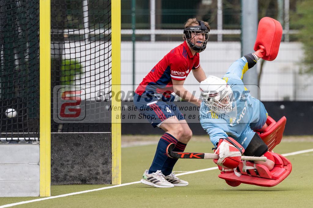 SFE_20230415_0236 | Deutsche Meisterschaft Männliche U16 Halle 2023 am 15.04.2023 in Düsseldorf (Düsseldorfer Hockeyclub 1905 e.V.), Photo: Stephan Fehrmann 2022 (Sports-Gallery),Zickler Anton Torwart ( Düsseldorfer HC #32 )