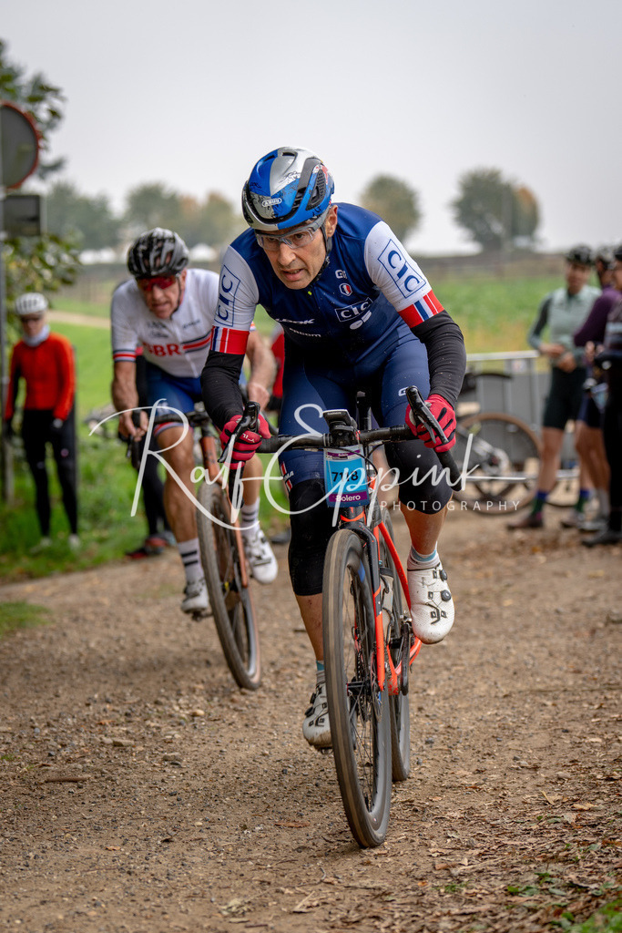 Ralf Eppink Photography 20251011_DSC01094 | Sportfotografie, Eventfotografie, Porträtfotografie, Radsport Fotograf, Triathlon Fotograf, Düsseldorf Fotograf, Köln Fotograf, Actionfotografie, Teamfotografie, Peoplefotografie, Business Portraits, Veranstaltungsfotografie, Reportagefotografie - Realisiert mit Pictrs.com