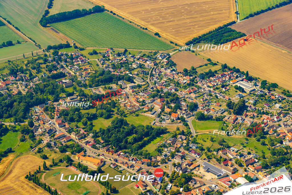 Neue Luftbildaufnahme der Stadt Obhausen - Das Luftbild wurde 2025 vom UL-Flugzeug heraus erstellt ( keine Drohnenaufnahme ) - Hochauflösende Luftaufnahme - für Wandbilder und großformatige Ausdrucke geeignet. Das besondere Geschenk!Hier alle&nbsp;Infos zur Lizenzierung der LuftaufnahmeWir fliegen auch dieses Jahr wieder in Ihre Region um Luftbilder zu erstellen.- Luftbild anfragen