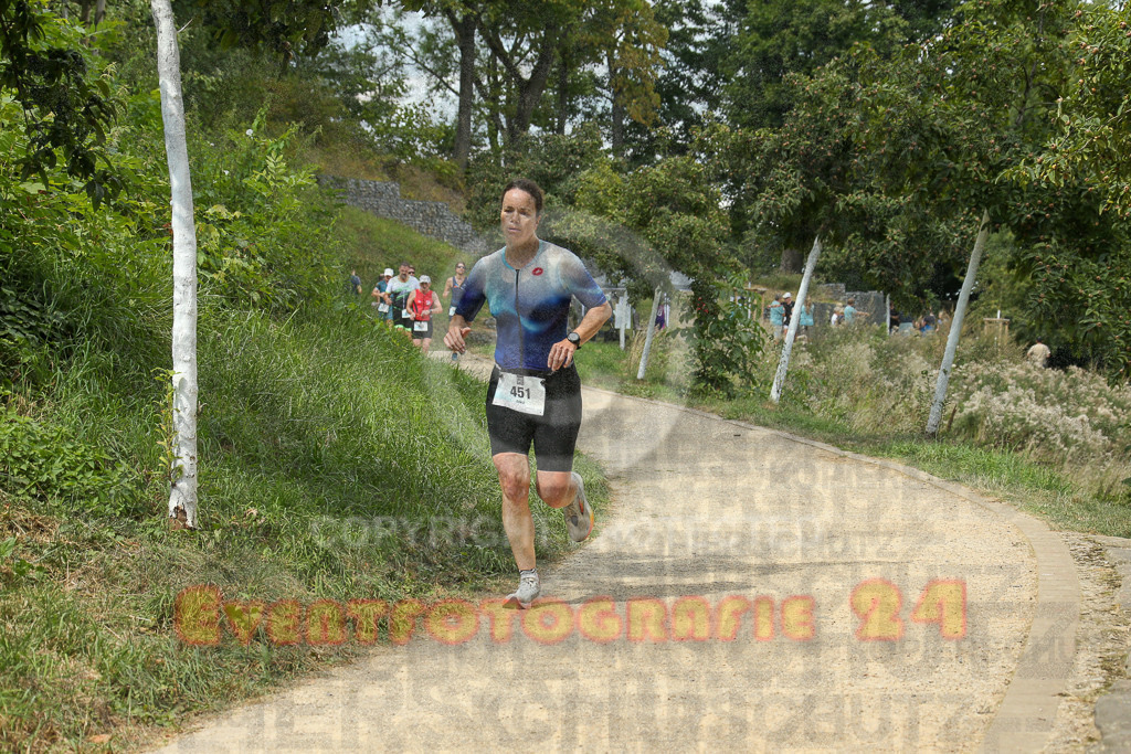 250824_1340_EX1_3220 | Sportfotografie im Rhein-Sieg Kreis, Köln, Bonn, NRW, Rheinland Pfalz, Hessen, etc. Unser Tätigkeitsfeld umfasst den Laufsport vom Volkslauf über den Marathon, Duathlon, Triathon bis zum Ultralauf wie Kölnpfad Ultra oder Schindertrail.