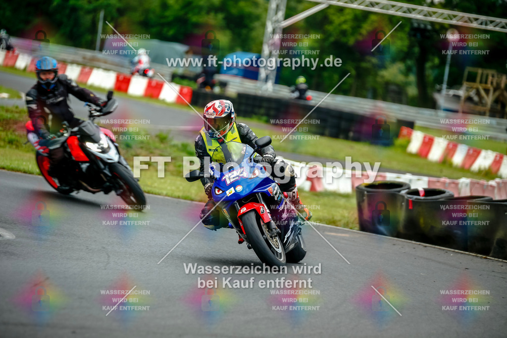 VBK-3849 | Hier findet Ihr Bilder von Touristenfahrten auf der Nürburgring Nordschleife oder von anderen Veranstaltungen die ich besucht habe. Viel Spass beim Durch Schauen 