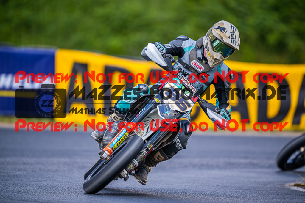 MaZZes_FotoMatrix_220528_1954 | Fotograf Mathias Schmid
Sportfotograf,
Eventfotograf,
Hochzeitsfotograf,
Portraitfotograf