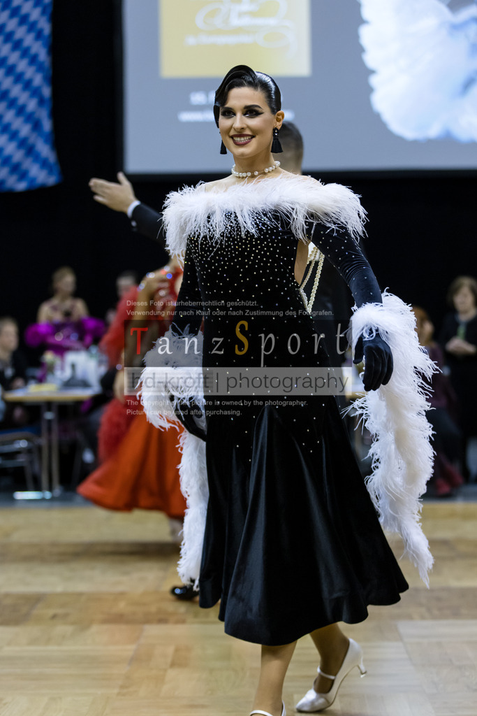 20241102_DC_HGR_Std_08464 | Tanzsportbilder, Standardtanz, Lateintanz, WDSF, DTV, LTVB, dancecomp, goc, hessen tanzt, blaues band der spree, walzer, tango, wiener walzer, slowfox, quickstepp, samba, rumba, cha-cha-cha, paso doble. jive, hd-kroft photography, turniertanzsport