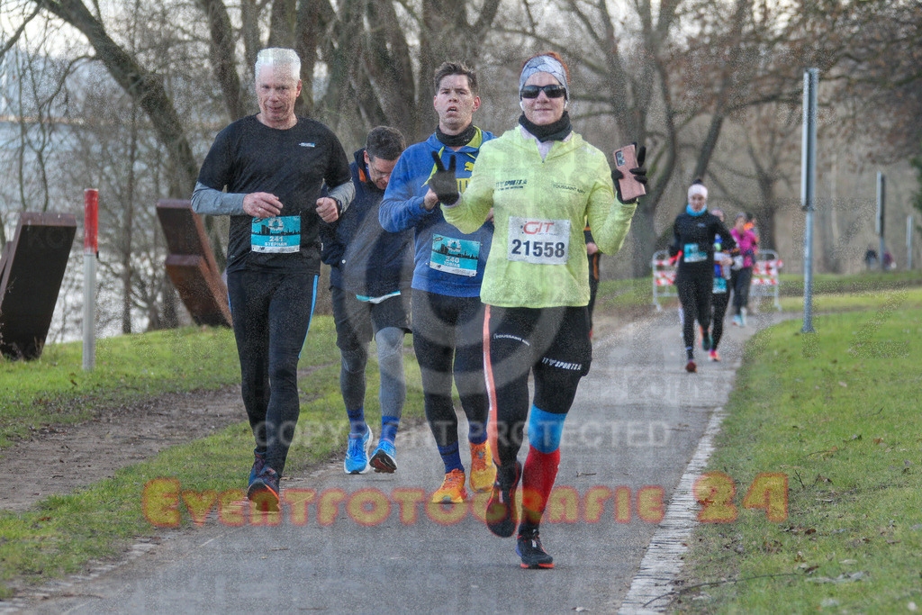 241231_1152_EV4_5869 | Sportfotografie im Rhein-Sieg Kreis, Köln, Bonn, NRW, Rheinland Pfalz, Hessen, etc. Unser Tätigkeitsfeld umfasst den Laufsport vom Volkslauf über den Marathon, Duathlon, Triathon bis zum Ultralauf wie Kölnpfad Ultra oder Schindertrail.