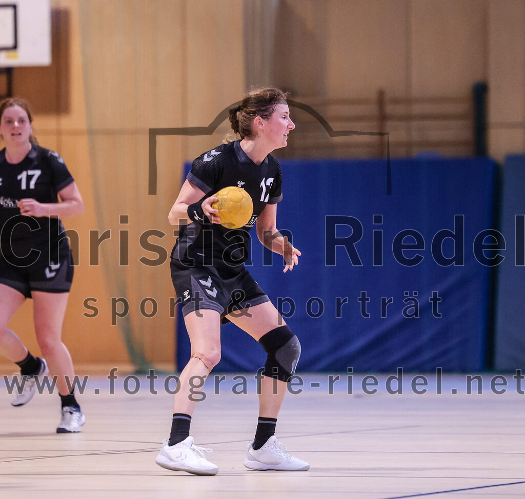 2024-12-14_108_SpVgg_Altenerding_gegen_SVA_Palzing | Erding, Deutschland, 14.12.2024:Handball, Bezirksoberliga Frauen Altbayern 2024 / 2024, 9. Spieltag, SpVgg Altenerding gegen SVA Palzing, Endergebnis: 20:30Sandra Redl (SVA Palzing, #12)Foto: Christian Riedel / fotografie-riedel.net