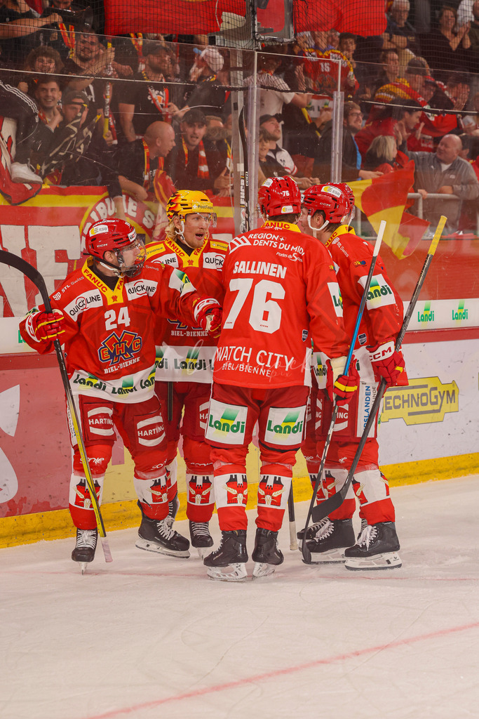 09112025_EHCB vs HCD_wb-3630 | Sportbilder, Sportfotograf, Hochzeits- und Eventfotografin, Flugshows, Portraits und Tiershooting, Aviation, Downhill, Nationalleague, Swissleague, International