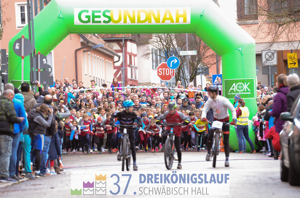 AOK JuniorCup 400m | 3Koenigslauf 2023 - Realisiert mit Pictrs.com