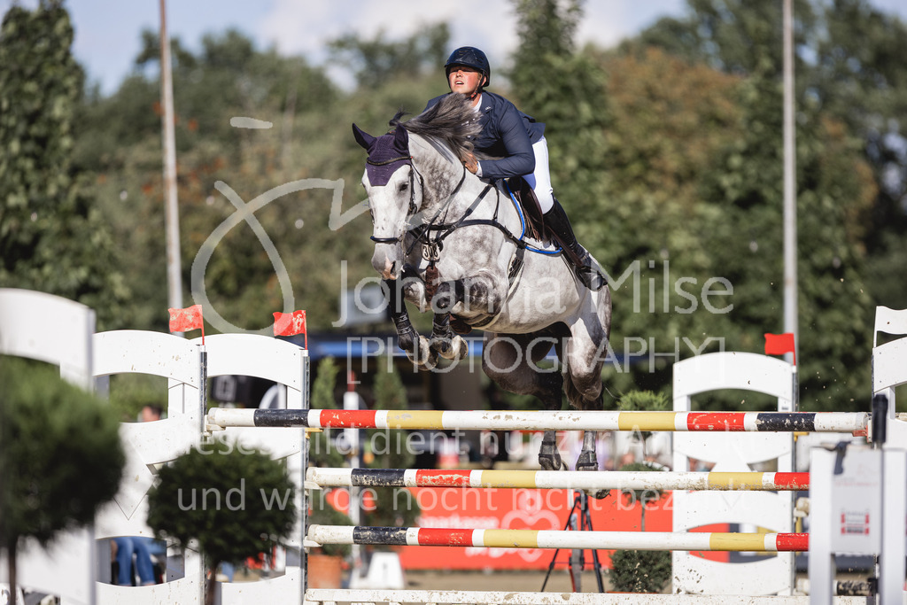 230826_Delbrueck_S1-Spr-914 | Deine schönsten Turniermomente als professionelle Fotos! Entdecke hochwertige Pferdesport-Fotografie im Online-Shop. Jetzt Fotos finden & bestellen!