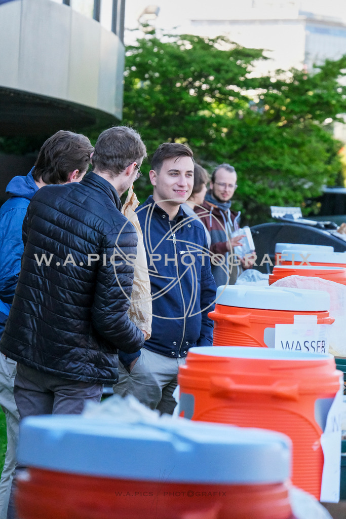 ..... | LINZ,AUSTRIA,27.April 24, Int. 3 Brückenlauf Linz  , Image shows: Photo: WAPICS / Michael ring