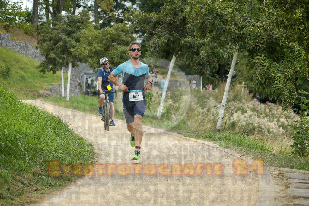 250824_1420_EX1_5894 | Sportfotografie im Rhein-Sieg Kreis, Köln, Bonn, NRW, Rheinland Pfalz, Hessen, etc. Unser Tätigkeitsfeld umfasst den Laufsport vom Volkslauf über den Marathon, Duathlon, Triathon bis zum Ultralauf wie Kölnpfad Ultra oder Schindertrail.