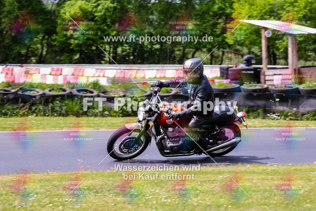 MotoTeamVBK-20702 | Hier findet Ihr Bilder von Touristenfahrten auf der Nürburgring Nordschleife oder von anderen Veranstaltungen die ich besucht habe. Viel Spass beim Durch Schauen 