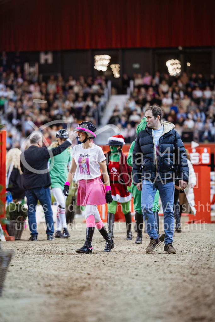 240113_Münster_Kostümspringen-302 | Deine schönsten Turniermomente als professionelle Fotos! Entdecke hochwertige Pferdesport-Fotografie im Online-Shop. Jetzt Fotos finden & bestellen!