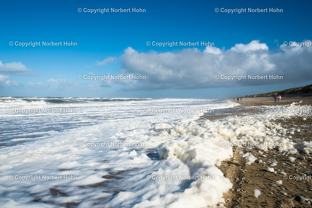 Reisefotografie - Deutschland - Insel Sylt | Meeresgischt an Weststrand der nordfriesischen Insel Sylt. - Realisiert mit Pictrs.com