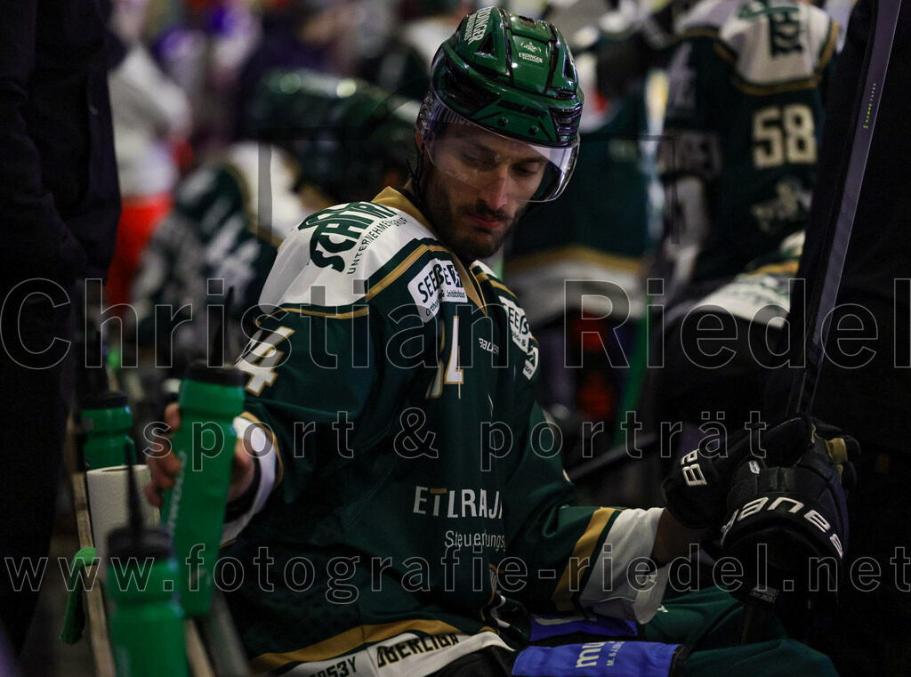 2026-02-15_055_TSV_Erding_gegen_EC_Peiting | Erding, Deutschland, 15.02.2026:Eishockey, Oberliga Süd 2025 / 2026, 47. Spieltag, TSV Erding gegen EC Peiting, Endergebnis: 4:5Bastian Cramer (Erding Gladiators, #34)Foto: Christian Riedel / fotografie-riedel.net