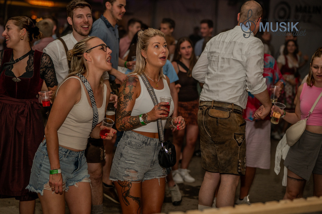 DSC_3868 | "Fussifoto.com – Ihr Ansprechpartner für hochwertige Fotografie! Entdecken Sie kreative Bilder und professionelle Dienstleistungen. Kontaktieren Sie uns für Ihre Projekte!"