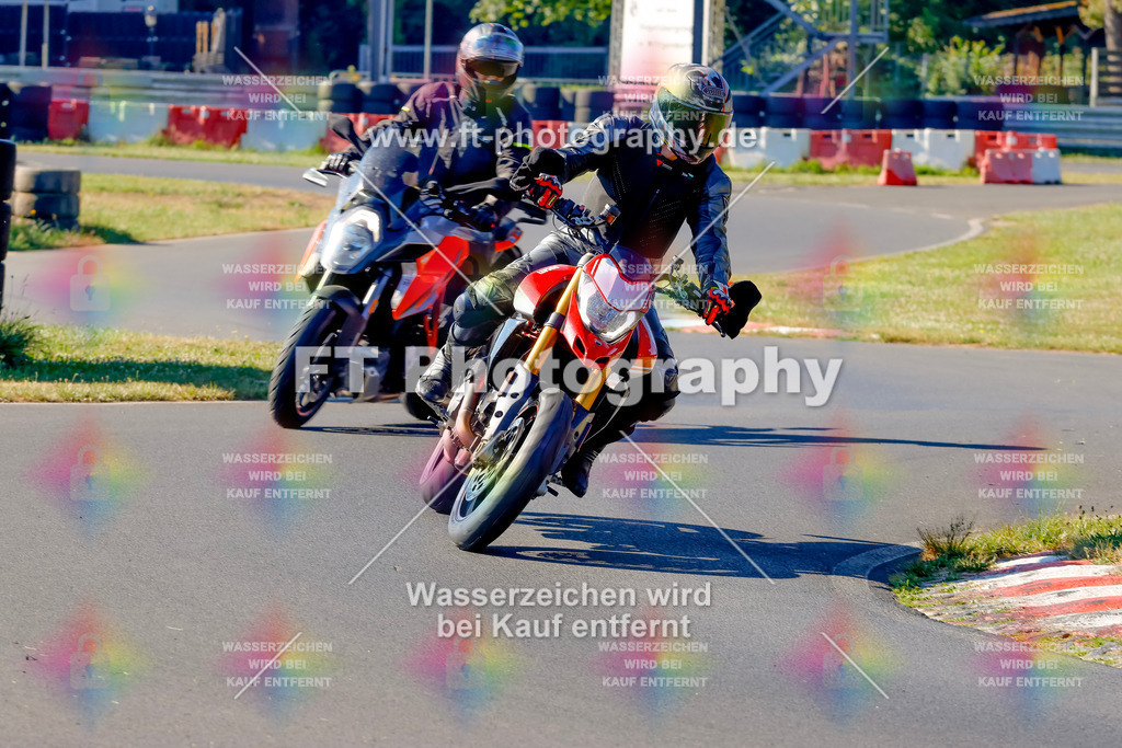 _MOT5233 | Hier findet Ihr Bilder von Touristenfahrten auf der Nürburgring Nordschleife oder von anderen Veranstaltungen die ich besucht habe. Viel Spass beim Durch Schauen 