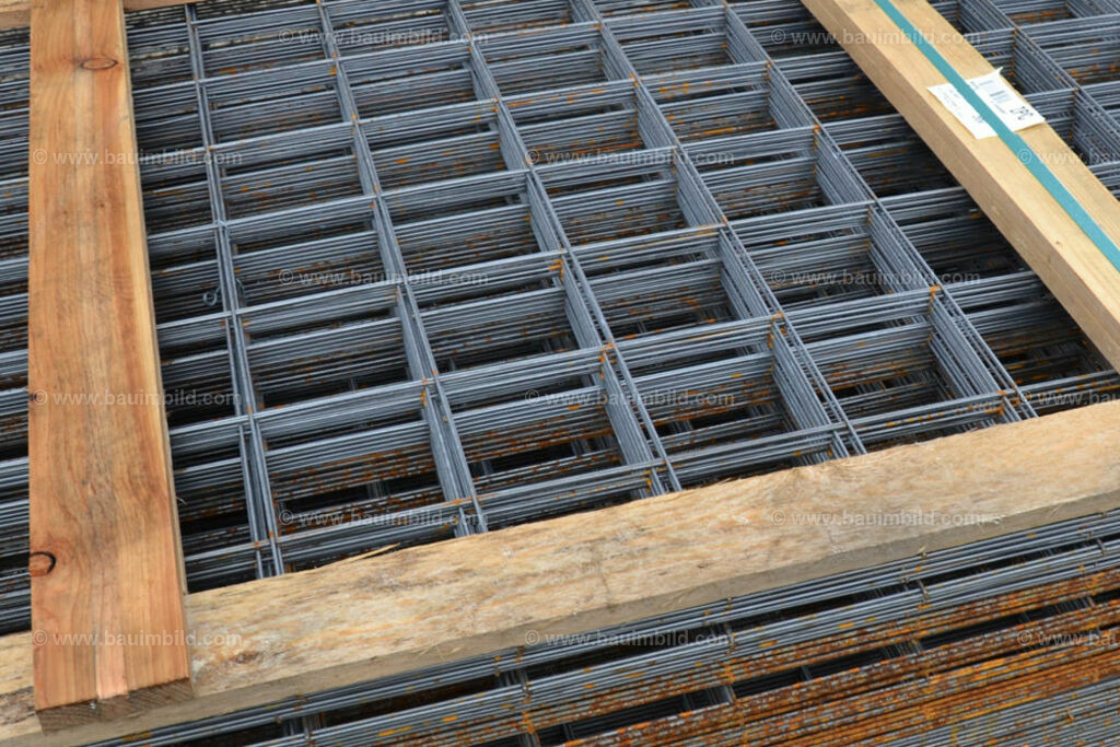 bib-lg19-fussbodenaufbau-0119 | Nach LV-Leistungsgruppen sortierte Detailfotos über den Bau eines Hauses. Alle Hausbau-Bilder direkt vom Urheber und Autor der Website Haus-Selber-Bauen.com