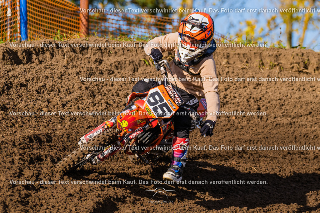 10_25_MCBernauerSchleife-6163 | Sportfotografin aus Berlin-Brandenburg mit Fokus auf Motocross. Ich halte deine sportliche Leistung und echte Emotionen auf und neben der Strecke professionell fest. Entdecke die Fotos von deinem Rennen und bestelle sie direkt hier im Shop.