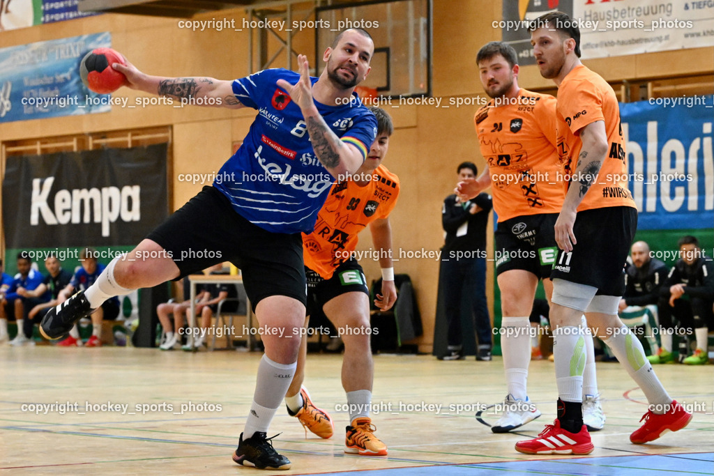 SC Ferlach vs. HSG Holding Graz | #81 Milicevic Micha SC Ferlach, #24 SCHIMMEL Florian HSG Graz, #11 ALBEK Joszef HSG Graz, SC Ferlach vs. HSG Holding Graz, SC Ferlach vs. HSG Holding Graz am 24.05.2025 in Ferlach (Ballspielhalle Ferlach), Austria, (Photo by Bernd Stefan)