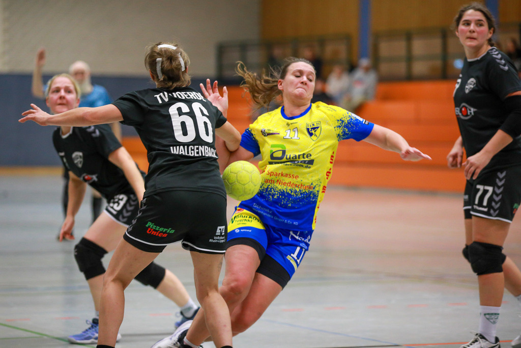 SVN_TvVoerde_021124_084 | Bildergalerie von Sport-Ereignissen aber auch von weiteren spannenden Dingen - nicht nur vom Niederrhein. In Anlehnung an den bekannten Spruch von Hanns Dieter Hüsch heißt das Motto: "Niederrhein ist überall".  - Realisiert mit Pictrs.com