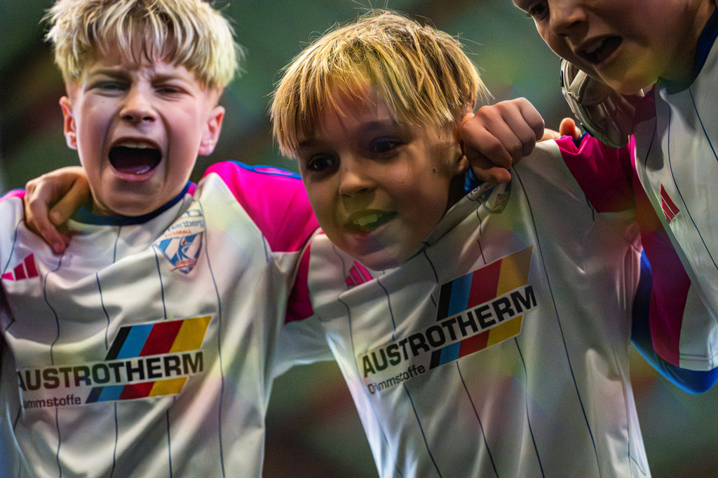 _BLR9143 | Professionelle Fußball- und Sportfotografie. Spielbilder online ansehen und kaufen – Einzelbilder oder komplette Galerien in hoher Qualität. - Realisiert mit Pictrs.com