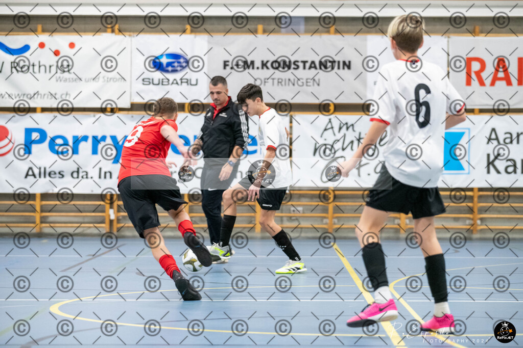20241123_FCR-Hallenturnier-C_2_035 | Sport und Naturfotografie von Roberto Esposito zeigt echte Momente Bewegung und die Schönheit der Natur. Ausdrucksstarke Bilder schaffen Emotionen.