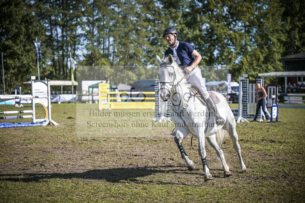 DOS_0768 | Entdecke hochwertige Reitturnierfotos von Foto Oger. Professionell, emotional und authentisch – jetzt Lieblingsmomente im Shop bestellen.Deutschlandweite Turnierfotografie. - Realisiert mit Pictrs.com