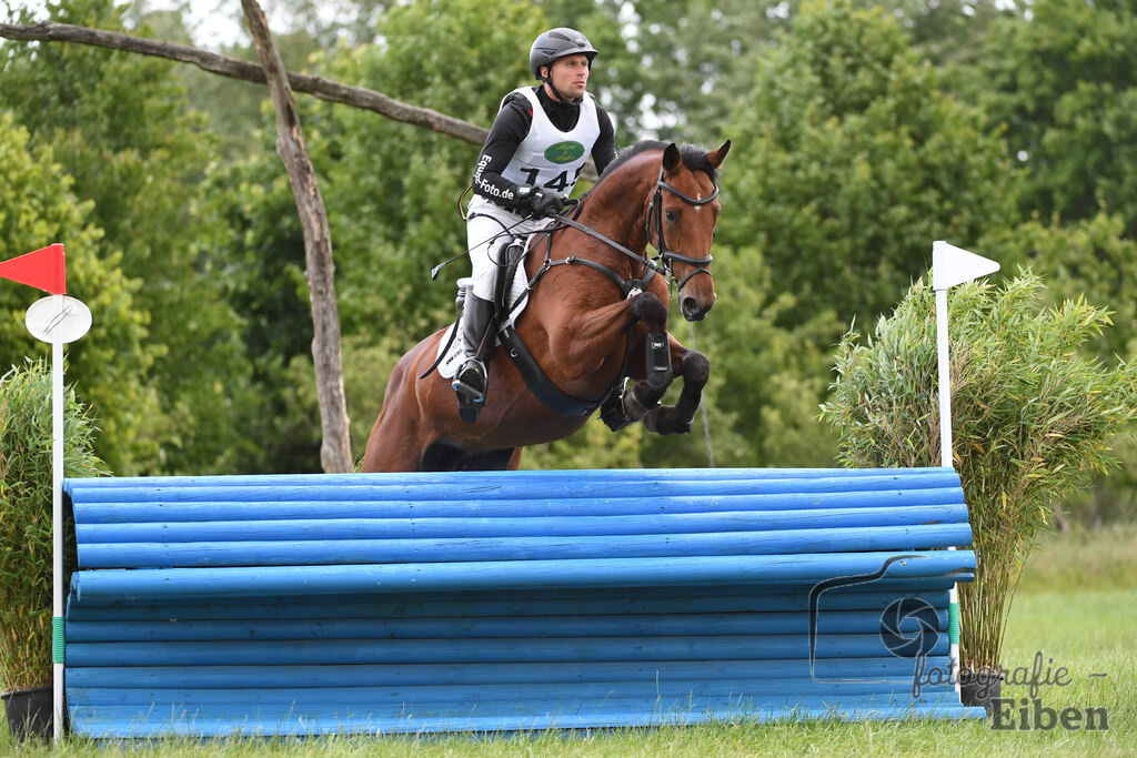 Ammerländer Reitclub, Horse Trials | Gelände, Klasse CCI3*-S; Ammerländer Reitclub, Horse Trials am 06.06.2025 in Fikensolt (Reitanlage ), Deutschland, Photo: Philip Eiben 2024 - Realisiert mit Pictrs.com