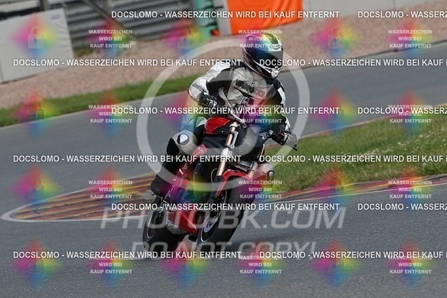 2016-06-30-PBK-4346 | Sportfotografie; SlowMotion; Video; Rennstrecke; Hafeneger; RSE; Speer; Trackday; Motorsportarena; Hockenheimring; Brno; Most; Barcelona; Valencia, Benny; Kaetzmer;