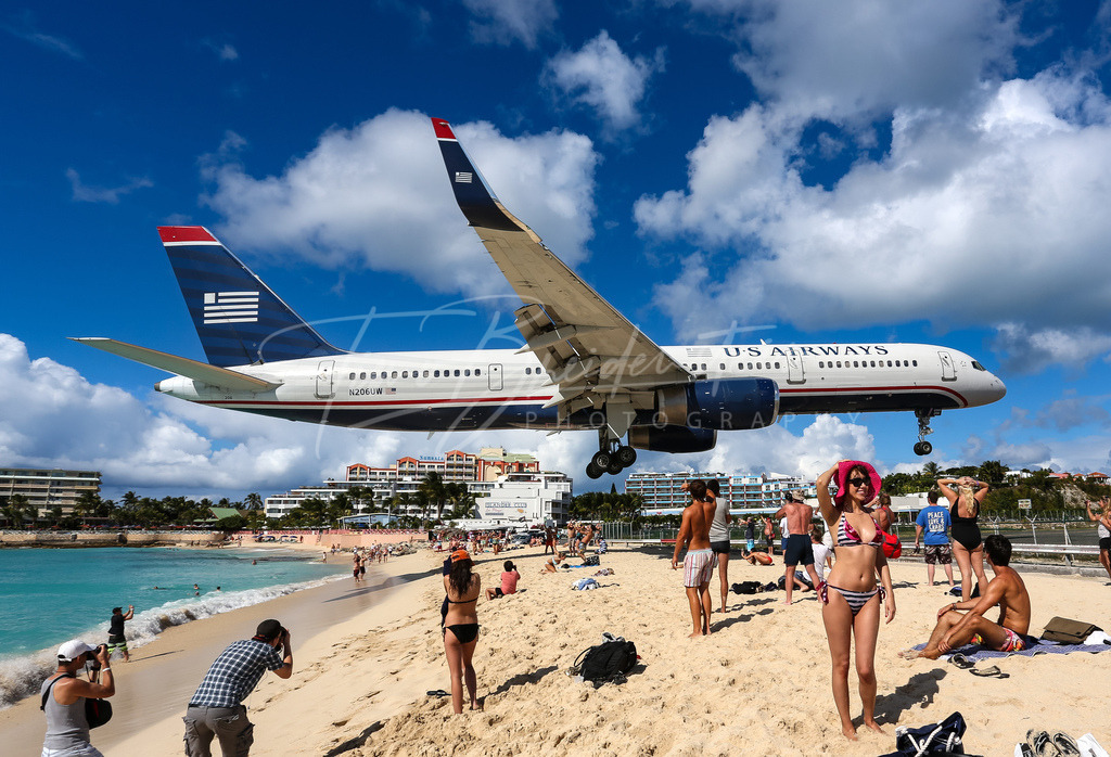 120 | Buy high-quality aviation and travel photography prints by professional photographer Timo Breidenstein. Authentic images, professionally printed, worldwide shipping. - Realisiert mit Pictrs.com