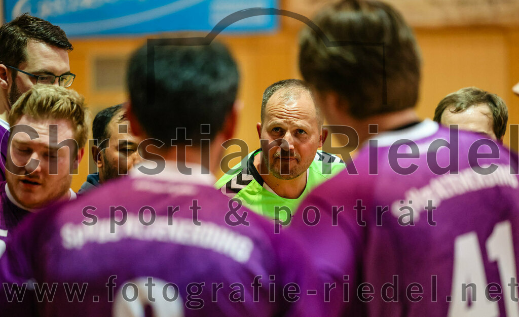 2023-10-21_050_SpVgg_Altenerding_III_gegen_TSV_Taufkirchen-Vils | Erding, Deutschland, 21.10.2023:
Handball, Bezirksklasse Männer Staffel Ost 2023 / 2024, 4. Spieltag, SpVgg Altenerding III gegen TSV Taufkirchen/Vils, Endergebnis: 27:32

Christopher Schindler (SpVgg Altenerding, #35)

Foto: Christian Riedel / fotografie-riedel.net