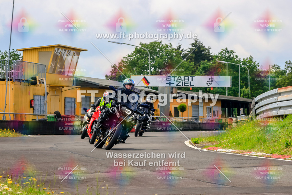 _TCM3235 | Hier findet Ihr Bilder von Touristenfahrten auf der Nürburgring Nordschleife oder von anderen Veranstaltungen die ich besucht habe. Viel Spass beim Durch Schauen 