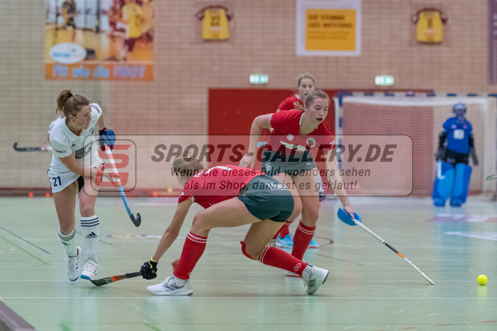 HK_20221126_101751 | 1. Bundesliga ( Halle ) Damen Crefelder HTC - Düsseldorfer HC am 27.11.2022 Crefelder HTC, Krefeld , Maike Schaunig ( Düsseldorfer HC #21 )