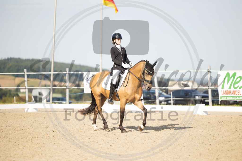 994A1627 | sabrinanicolaifotografie - Realisiert mit Pictrs.com