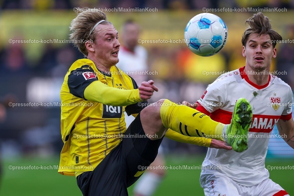 BVB08022502358 | 08.02.2025, Fußball, Borussia Dortmund - VfB Stuttgart, 1. Fußball Bundesliga, 21. Spieltag, Signal Iduna Park, Saison 2024 2025: Julian Brandt (BVB #10) im Zweikampf gegen Ramon Hendriks (VfB Stuttgart #3)DFB regulations prohibit any use of photographs as image sequences and or quasi-video.