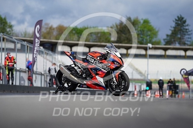 2023_04_24_PBK_11282 | Sportfotografie; SlowMotion; Video; Rennstrecke; Hafeneger; Speer; Racing; RSE; BMW; CBO; Trackday; Motorsportarena; Hockenheimring; Brno; Most; Barcelona; Valencia