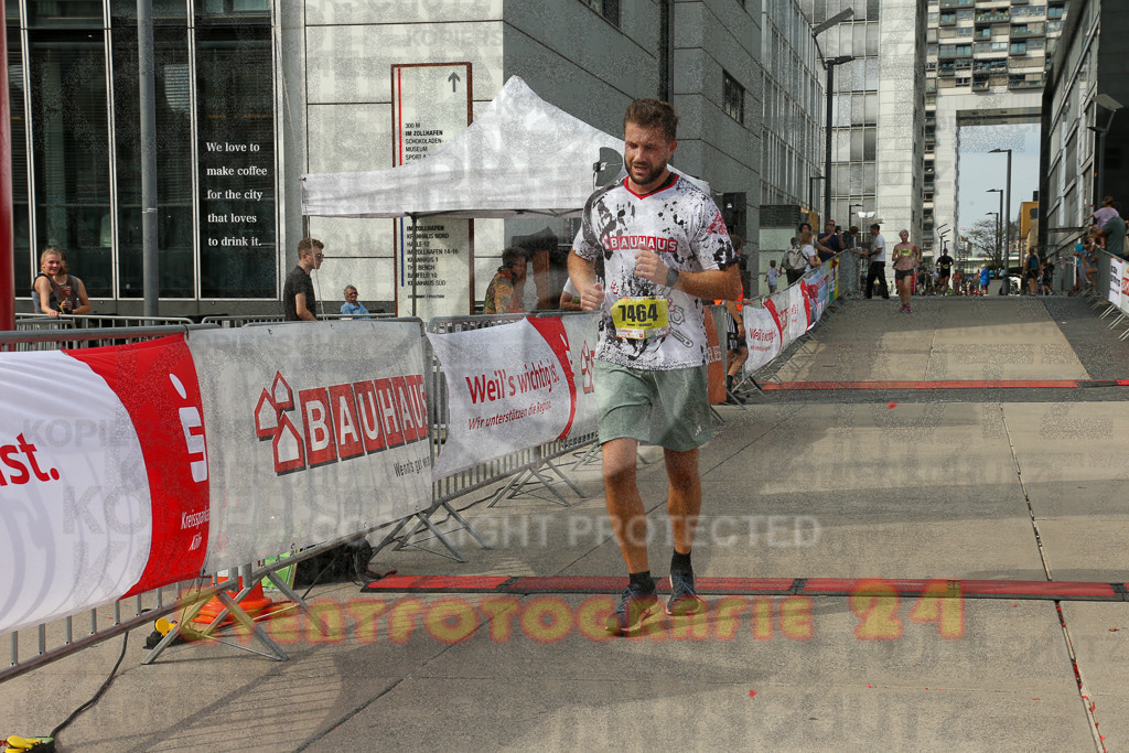 250920_1524_EX1_9269 | Sportfotografie im Rhein-Sieg Kreis, Köln, Bonn, NRW, Rheinland Pfalz, Hessen, etc. Unser Tätigkeitsfeld umfasst den Laufsport vom Volkslauf über den Marathon, Duathlon, Triathon bis zum Ultralauf wie Kölnpfad Ultra oder Schindertrail.