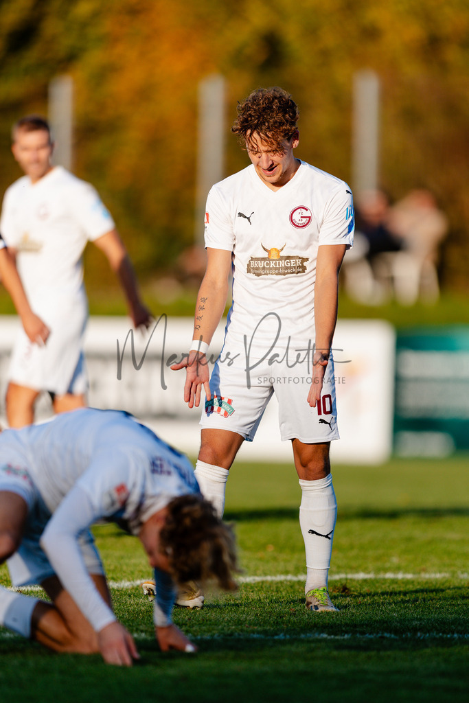 Oberliga Westfalen, Saison 2025/26, 13. Spieltag: 1. FC Gievenbeck - Türkspor Dortmund 2000 | Münster, 02.11.2025: Oberliga Westfalen, 13. Spieltag, 1. FC Gievenbeck empfängt Türkspor Dortmund 2000 im Sportpark Gievenbeck in Münster. Foto: sportfotografie.ms | Markus Paletta - Realisiert mit Pictrs.com