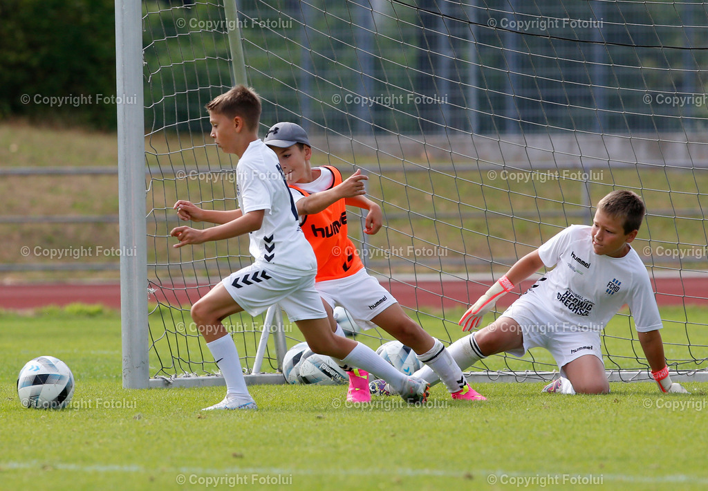 FUSBALLCAMPHERWIGDRECHSEL_62 | bilder, linz, photo, foto, fussball, sport, fotolui, bundesliga