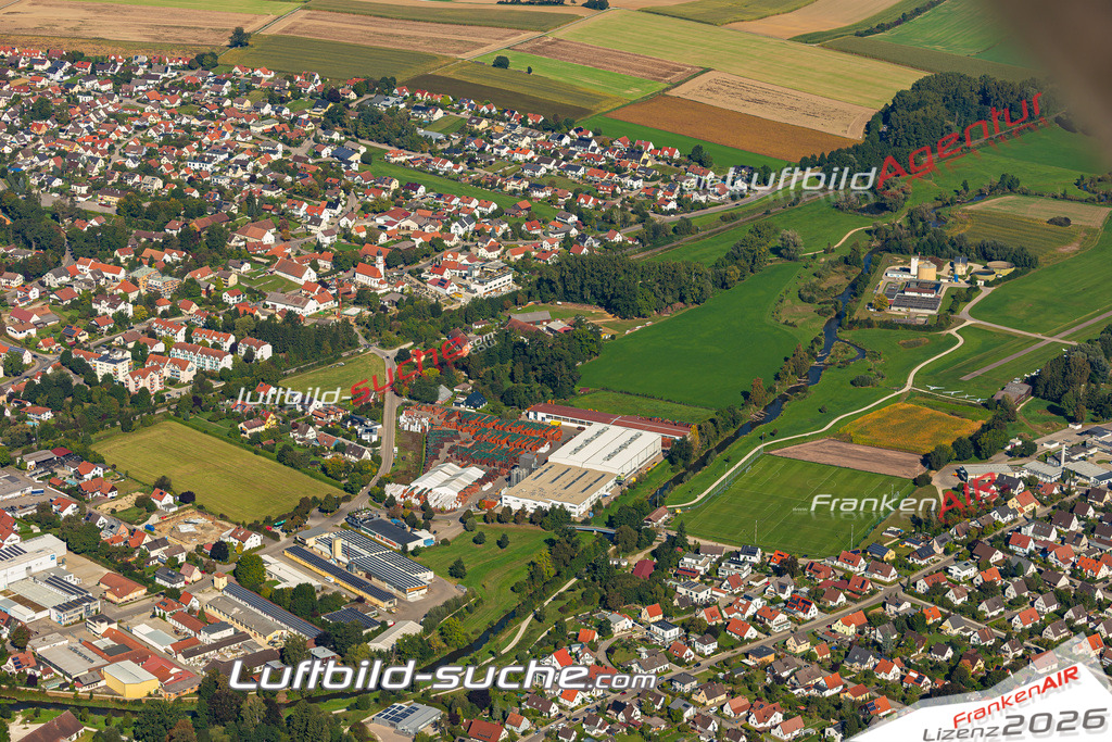 Aktuelles Luftbild von Oberbernbach Aichach Kauf mit Lizenz / Bildrechten möglich- Die Luftaufnahme wurde 2021 mittels UL-Flugzeug erstellt ( keine Drohne ) - hochauflösende Kamera-Systeme von  Canon -Beste Qualität - Für grossformatige Ausdrucke geeignet. Die Geschenkidee !