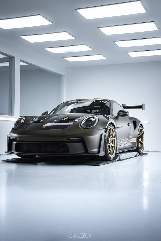 R6AT1442 _Alexander Tschuncky | Entdecken Sie die faszinierende Welt von Alexander Tschuncky Arts: Kreative Fotografie, atemberaubende Automobilkunst und hochwertiger Bilderdruck. Lassen Sie sich inspirieren! - Realisiert mit Pictrs.com