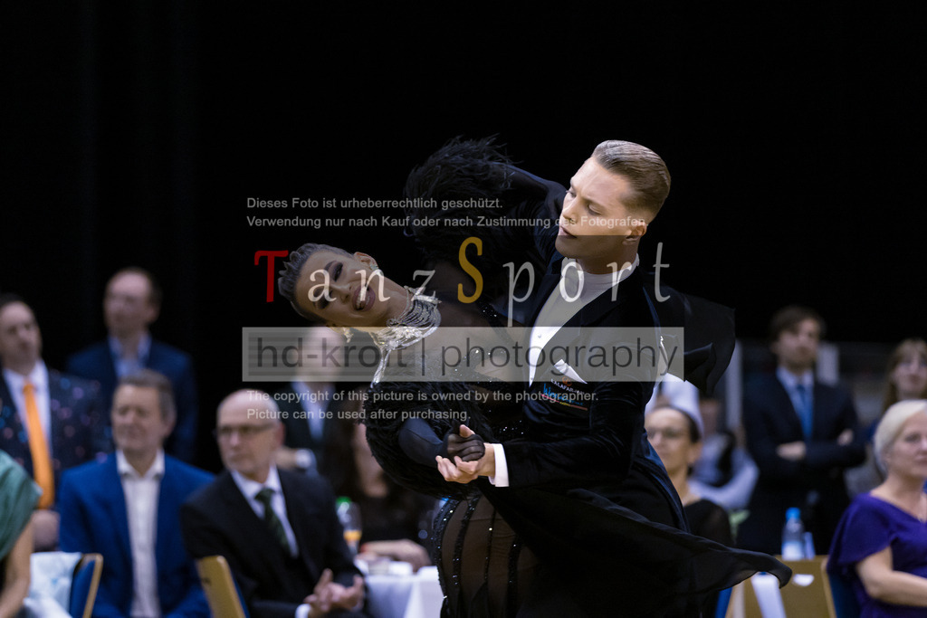 20241102_DM_HGR_Std_16265 | Tanzsportbilder, Standardtanz, Lateintanz, WDSF, DTV, LTVB, dancecomp, goc, hessen tanzt, blaues band der spree, walzer, tango, wiener walzer, slowfox, quickstepp, samba, rumba, cha-cha-cha, paso doble. jive, hd-kroft photography, turniertanzsport