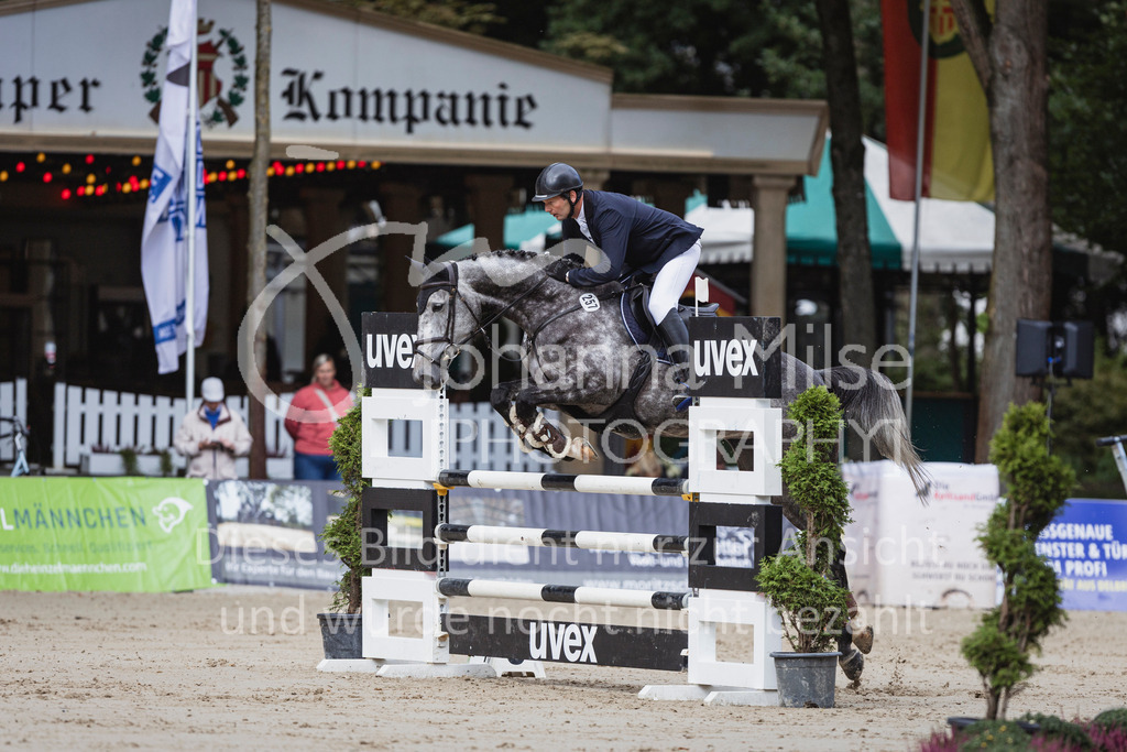 240912_OWLCh_SprPf-M-123 | Deine schönsten Turniermomente als professionelle Fotos! Entdecke hochwertige Pferdesport-Fotografie im Online-Shop. Jetzt Fotos finden & bestellen!