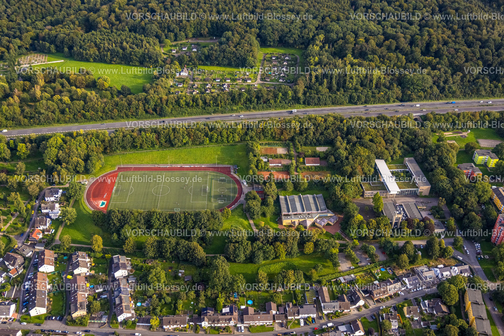 Hagen230903709 | Luftbild, Sporthalle Karl-Adam, Sportplatz Vorhalle, Gemeinschaftshauptschule Geschwister-Scholl, Vorhalle, Hagen, Ruhrgebiet, Nordrhein-Westfalen, Deutschland