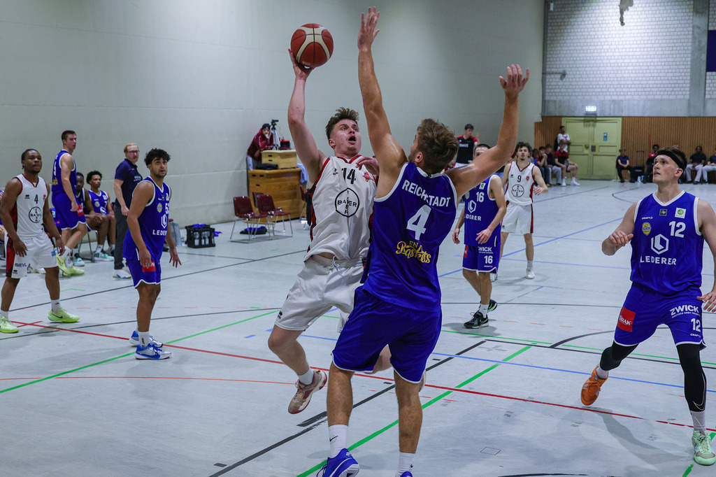 Regio Test BAYER GIANTS vs EN Baskets Schwelm-80 | Fotos von Basketballspielen aus dem Raum NRW fotografiert von Gero Mueller-Laschet und Daniel Schaefer - Realisiert mit Pictrs.com