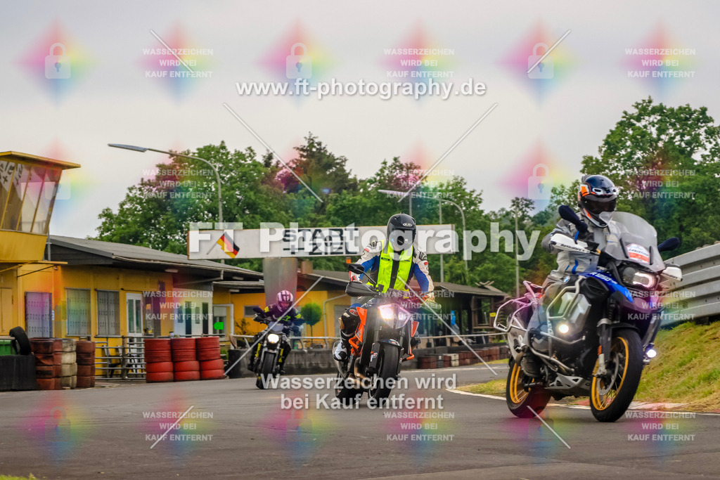 OBK-5792 | Hier findet Ihr Bilder von Touristenfahrten auf der Nürburgring Nordschleife oder von anderen Veranstaltungen die ich besucht habe. Viel Spass beim Durch Schauen 