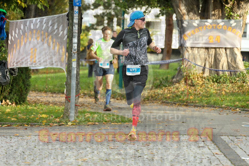 241020_1003_EX1_7584 | Sportfotografie im Rhein-Sieg Kreis, Köln, Bonn, NRW, Rheinland Pfalz, Hessen, etc. Unser Tätigkeitsfeld umfasst den Laufsport vom Volkslauf über den Marathon, Duathlon, Triathon bis zum Ultralauf wie Kölnpfad Ultra oder Schindertrail.