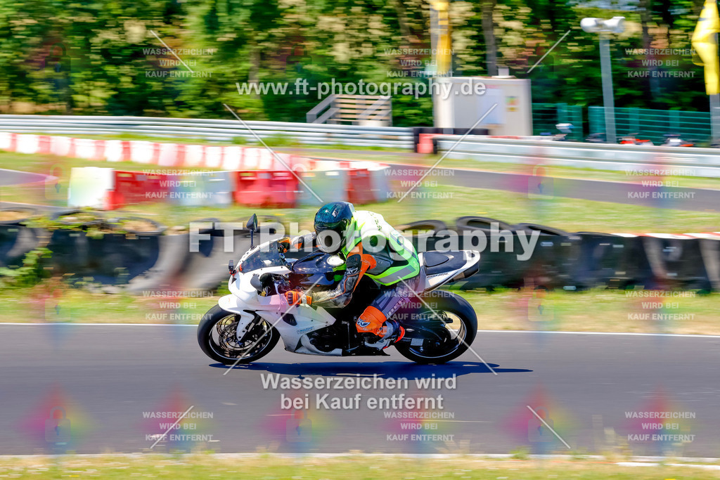 _MOT9386 | Hier findet Ihr Bilder von Touristenfahrten auf der Nürburgring Nordschleife oder von anderen Veranstaltungen die ich besucht habe. Viel Spass beim Durch Schauen 
