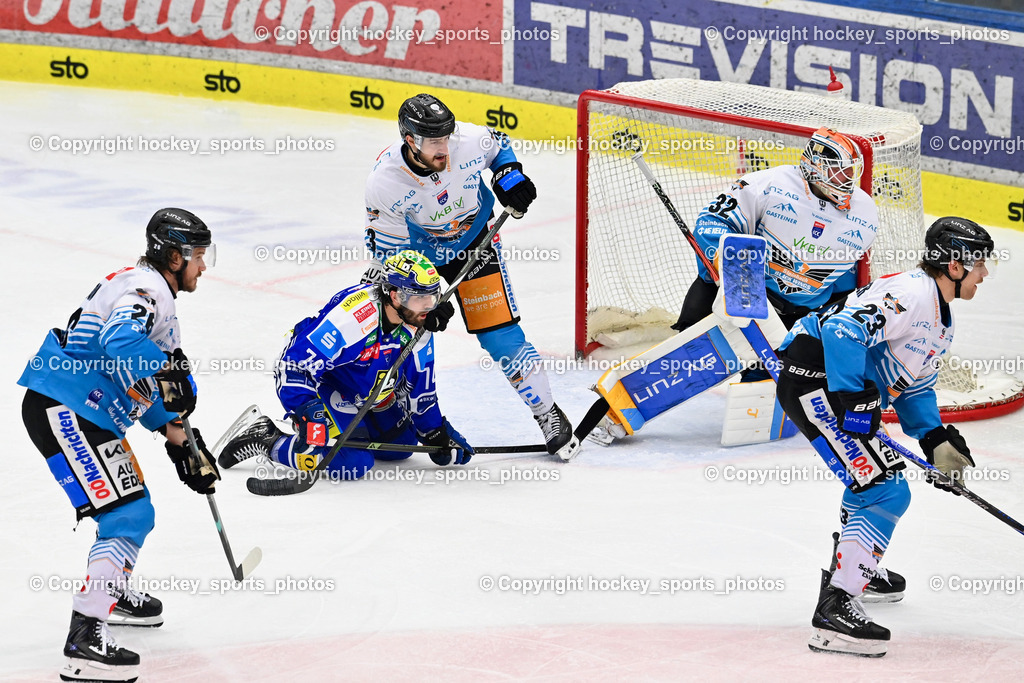 EC IDM WÄRMEPUMPEN VSV vs. Steinbach Black Wings Linz | #26 Travis Barron Black Wings Linz, #74 Joel Teasdale EVC VSV, #32 Rasmus Tirronen Black Wings Linz, #23 Patrick Söllinger Black Wings Linz, #3 Greg Moro lack Wings Linz, EC IDM WÄRMEPUMPEN VSV vs. Steinbach Black Wings Linz, EC IDM WÄRMEPUMPEN VSV vs. Steinbach Black Wings Linz am 04.03.2026 in Villach (Stadthalle Villach), Austria, (Photo by Bernd Stefan)